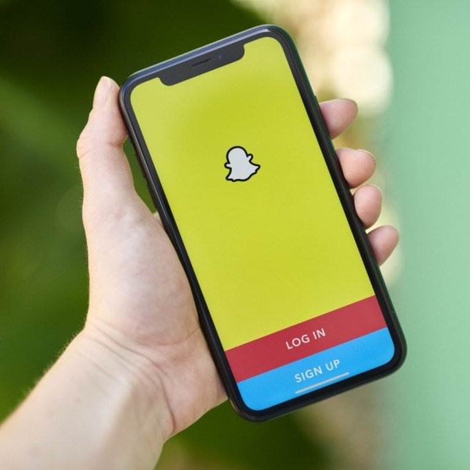 Snapchat has launched a new feature that will prevent drug dealers from accessing teenagers